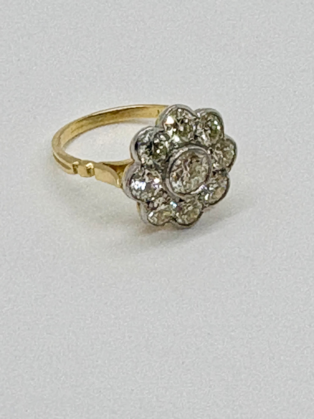 Diamond vintage flower ring