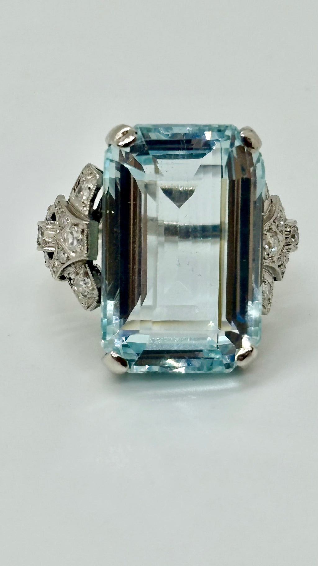 Large aquamarine vintage ring