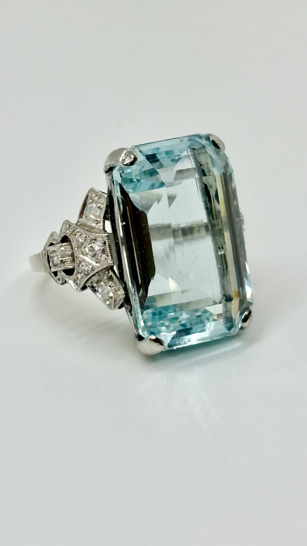 Large aquamarine vintage ring