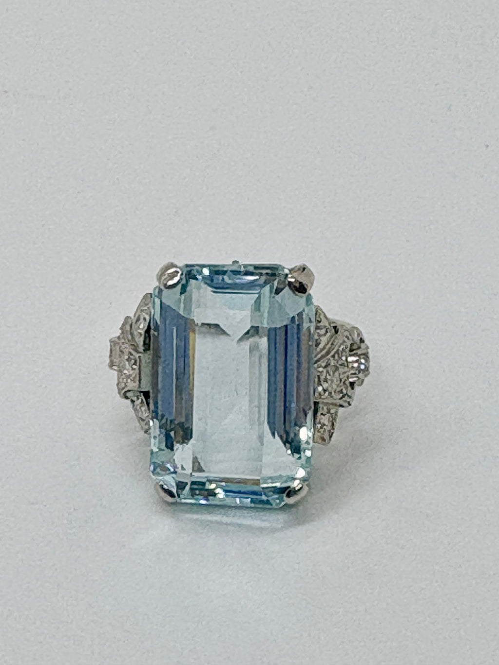 Large aquamarine vintage ring
